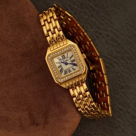 Panthere Classic Rectangle Gold Crystal Watch main image 7